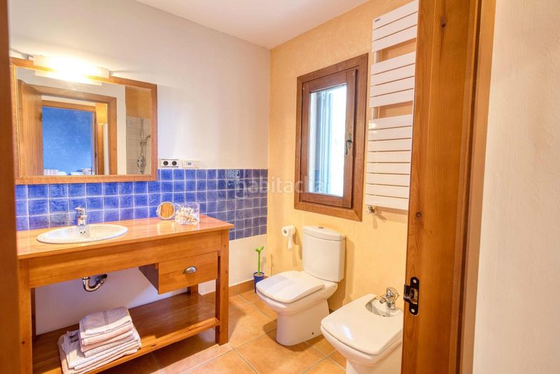 Foto e3b8d88d-80ba-4d60-91ba-de7fff9fc8da. Casa amb aparcament a Castalla