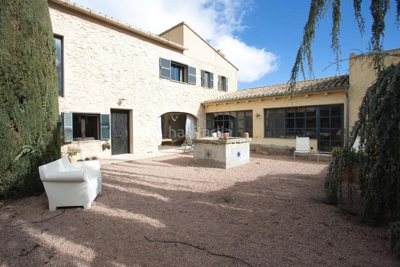 Foto fae5823d-f6d8-4ad0-8618-0ee4190edd0e. Casa amb aparcament a Castalla