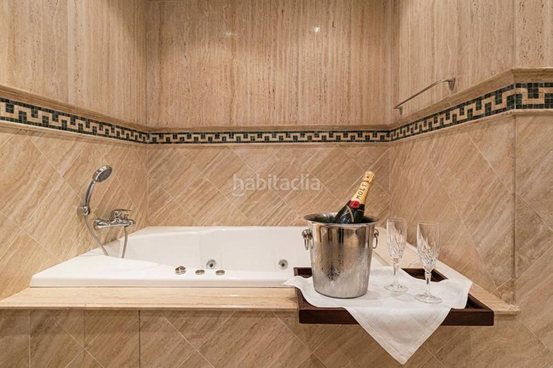 Foto acc35039-77a7-4b4f-b659-79a6fdbde962. Casa amb aparcament piscina a Sierra Blanca Marbella