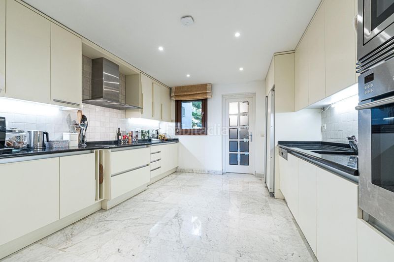 Foto c9dfd7fa-1716-4e82-9446-13830e00a9c8. Casa amb aparcament piscina a Sierra Blanca Marbella