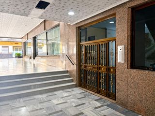 Appartement  Calle de la corredera de san marcos. Amplio y reformado piso en el corazón de linares, con garaje inc
