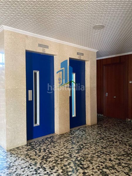 Foto e85478a5-0af3-443a-967b-71490f3685f8. Pis amb piscina a Mareny Blau Sueca