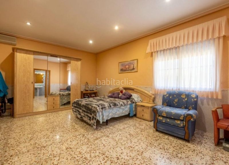 Foto ece6a8bf-983f-4b5f-b145-f82ccf38b401. Casa amb aparcament a Monòver
