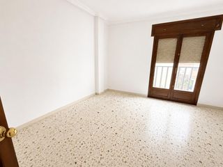 Pis  Juan de austria 4. Piso en huercal de 3 dormitorios y 1 baño