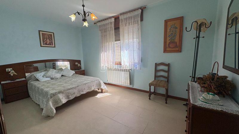 Foto f2cf6d8d-6125-41d5-9a48-b9487b36d224. Casa amb calefacció aparcament a Mugardos
