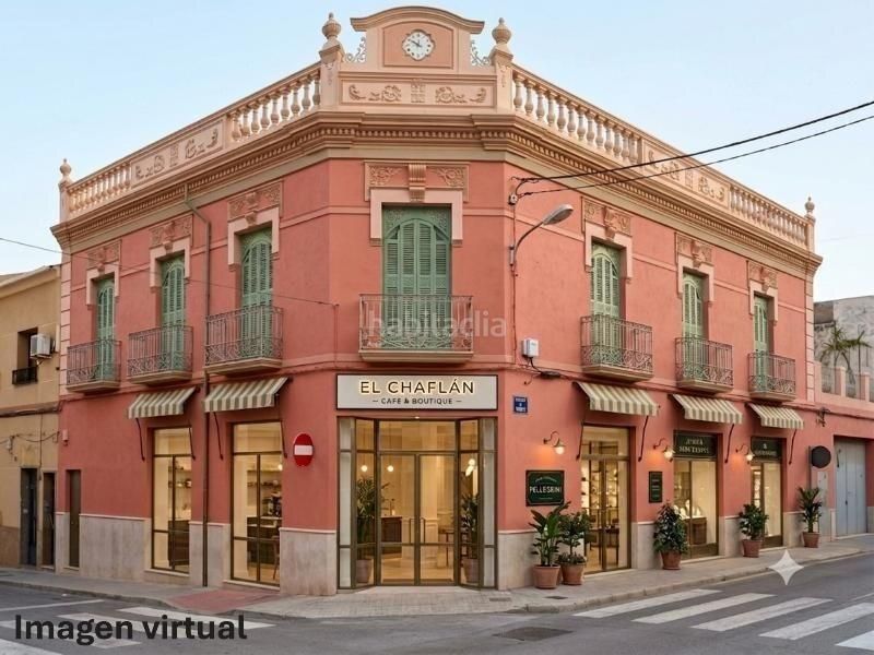 Foto f8b9e18a-196f-494f-9306-b73648643ea5. Casa amb aparcament a Novelda