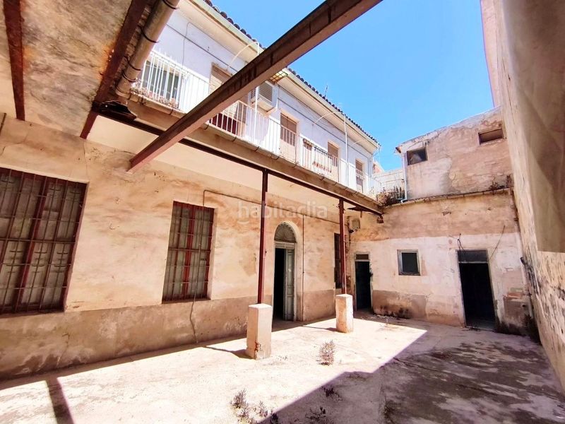 Foto fe9d563e-895f-4d19-902e-f37948d03481. Casa amb aparcament a Novelda