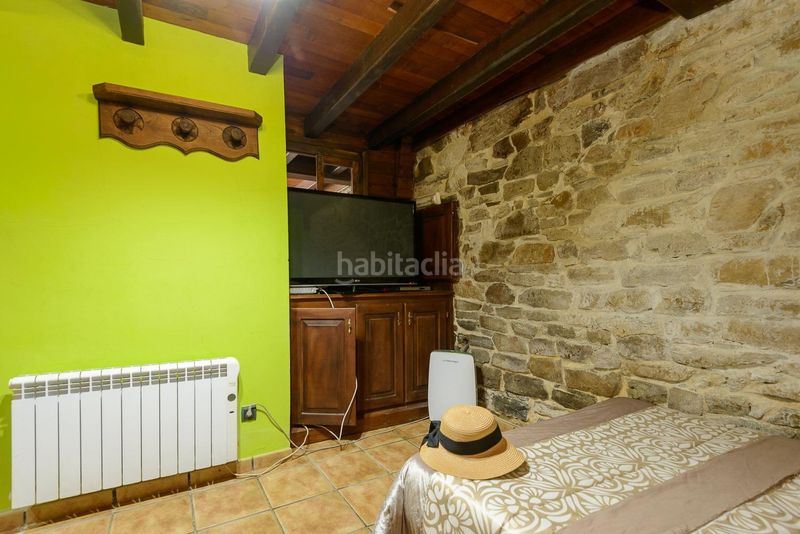 Foto 687e0fb3-9c61-4976-b619-16afe2aafe6a. Casa amb calefacció a Caso