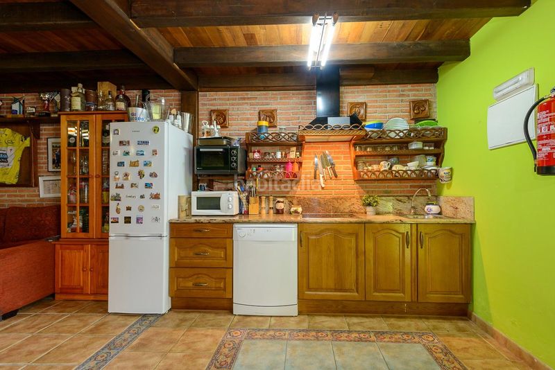 Foto a508a076-75b9-4e16-84f4-003469724d85. Casa amb calefacció a Caso