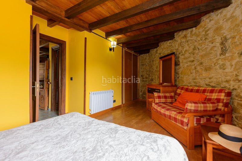 Foto abda8090-f691-4466-b0c3-af7295cf6f21. Casa amb calefacció a Caso