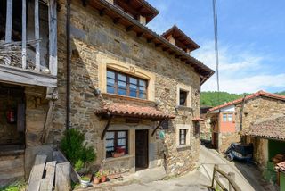 Haus in Coballes 73. 4 apartamentos rurales en coballes