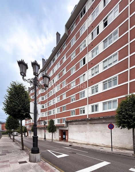 Foto 00c771ec-7286-4f63-9fa8-e59ca4867c3e. Àtic amb calefacció aparcament a Huca - La Cadellada Oviedo