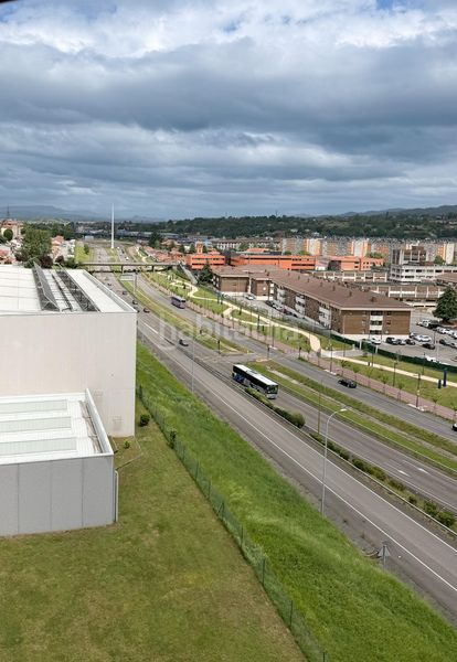 Foto a17fca16-c098-4360-b0aa-efaba8e4cccc. Àtic amb calefacció aparcament a Huca - La Cadellada Oviedo