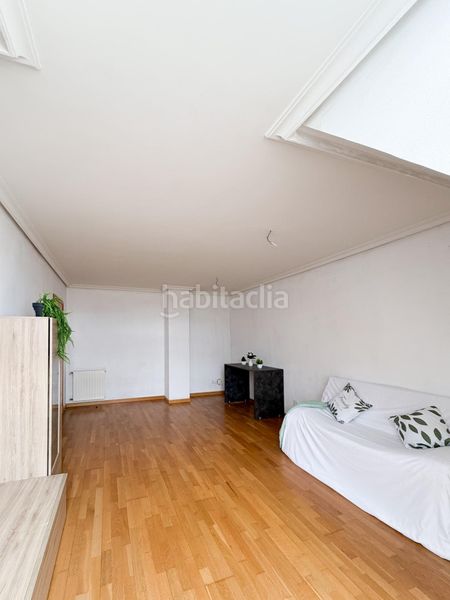 Foto a7d19ff2-2ca3-4880-96e4-eabfbf0bca5a. Àtic amb calefacció aparcament a Huca - La Cadellada Oviedo