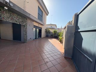 Casa  Calle del quijote. Casa en vinaròs con piscina comunitaria y excelentes acabados
