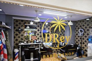 Local Comercial  Passeig del comte d'ègara. Se vende local comercial barbería  peluquería masculina en venta