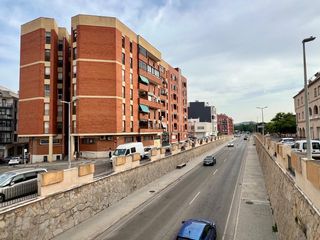 Flat  Sta barbara 101. Gran piso de 4 habitaciones en buena zona vpo