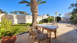 Chalet à El Sabinar-Urbanizaciones-Las Marinas-Playa Serena. Chalet independiente totalmente reformado con gran parcela de 80