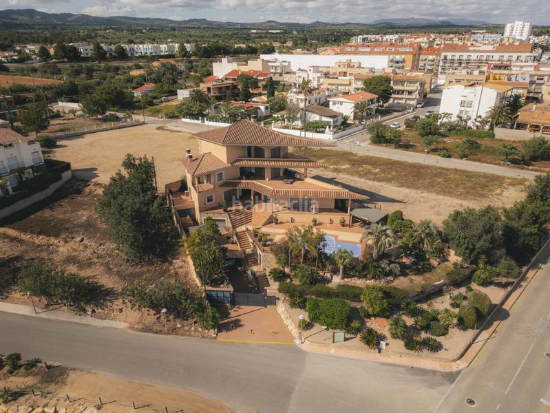 Foto 7e83bbce-36ad-412f-a638-0b819e78cba1. Casa amb aparcament piscina a Ampolla (L´)