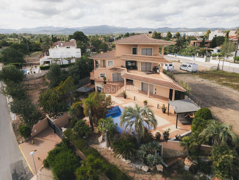 Foto c23d7c05-590f-4bf1-b0ed-d21b4f4cd579. Casa amb aparcament piscina a Ampolla (L´)