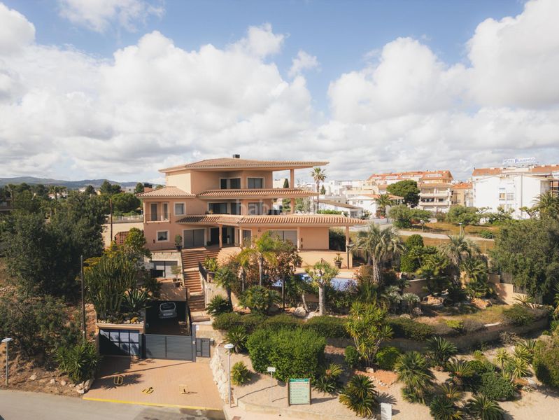 Foto e6362040-9cc5-47be-aa9a-77a87103f8fd. Casa amb aparcament piscina a Ampolla (L´)