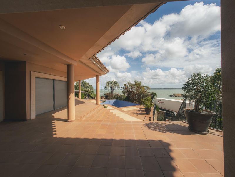 Foto f64a0c50-e713-4690-93e6-f69c295d08a7. Casa amb aparcament piscina a Ampolla (L´)