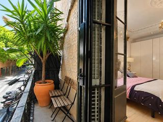 Appartement à Margarit 34. Apartamento estilo neobarroco en finca catalogada