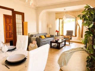 Xalet a Las Vegas-El Pozanco-Adelfillas. Chalet independiente con piscina en colmenar viejo espacio, luz