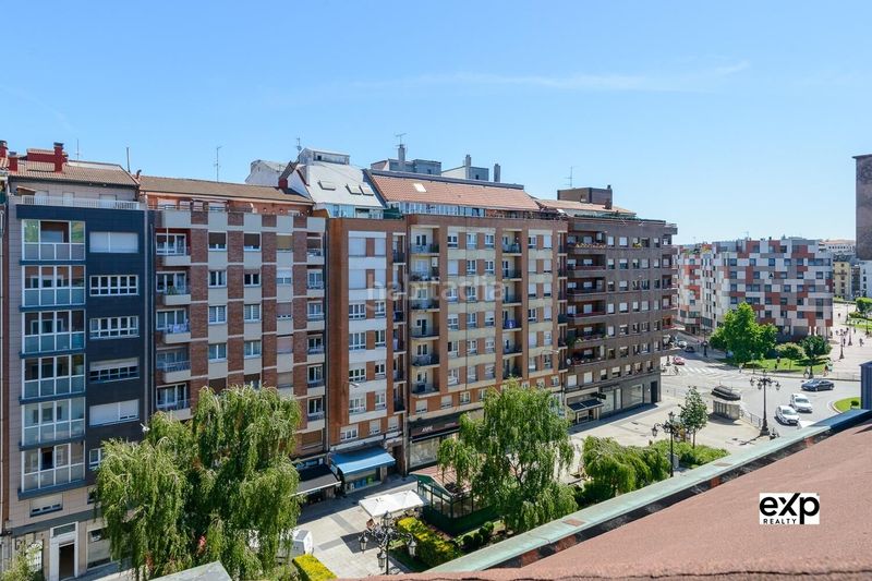 Foto a0a8d88b-a98d-4e86-ad95-30da0f56fad0. Dúplex amb calefacció a Vallobín Oviedo