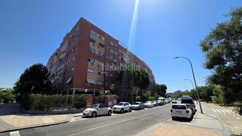 Foto ae1e646d-1362-4a0e-be7b-f56dbf423a96. Àtic amb calefacció aparcament a Sanchinarro Madrid