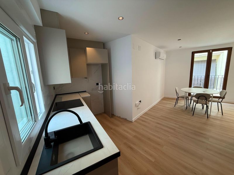 Foto cbbe3b87-1ab6-4ab4-9126-4b10e51b1135. Edifici a Centro Ontinyent