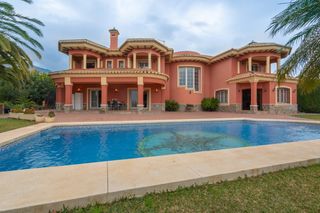 Xalet  Avenida avenida argonautas. Oasis privado en benalmádena costa  finca única con dos villas d