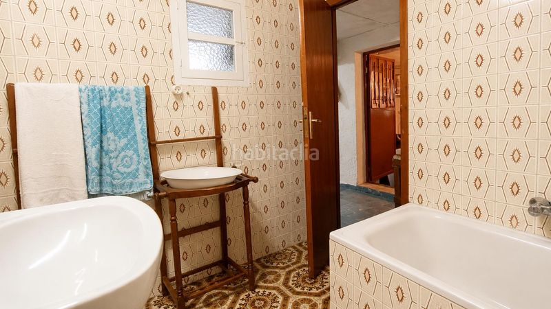 Foto 48920377-2071-4543-98ed-34323d2d2b02. Casa amb aparcament a Montefrío