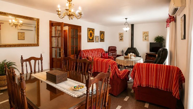 Foto 85c2d5f9-7d1c-46c7-b310-d2230740701d. Casa amb aparcament a Montefrío