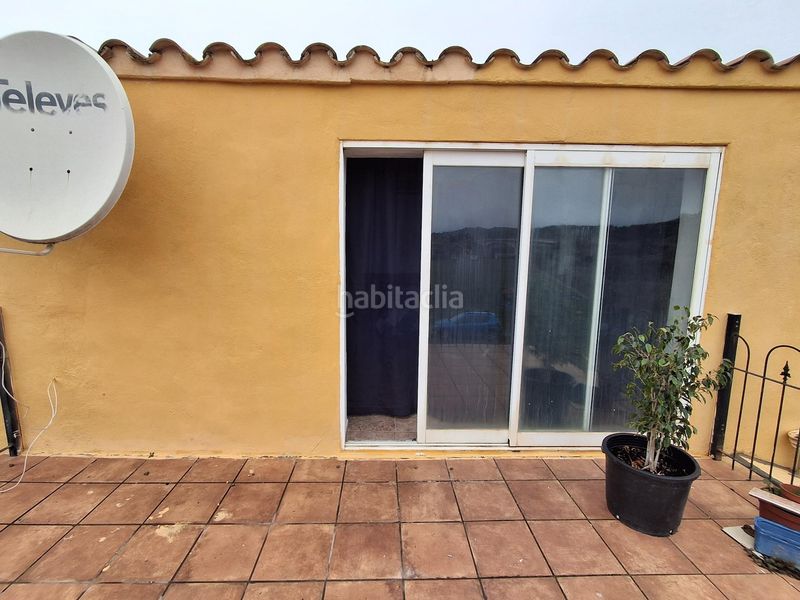 Foto cb9b8ca5-9db1-4e50-9f9f-9c652eaa5e63. Xalet a Riba-roja d´Ebre