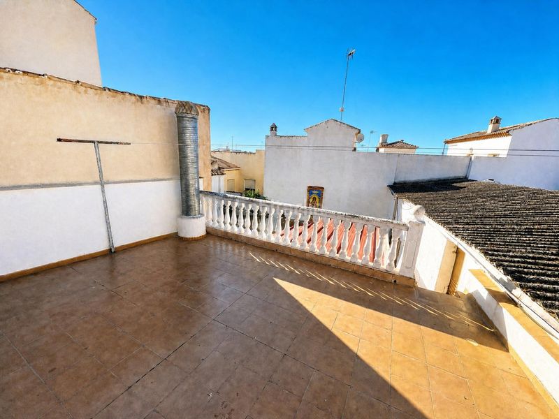 Foto 5d2d26da-6f74-4886-ac1d-5383ccd94133. Casa amb piscina a Arjonilla