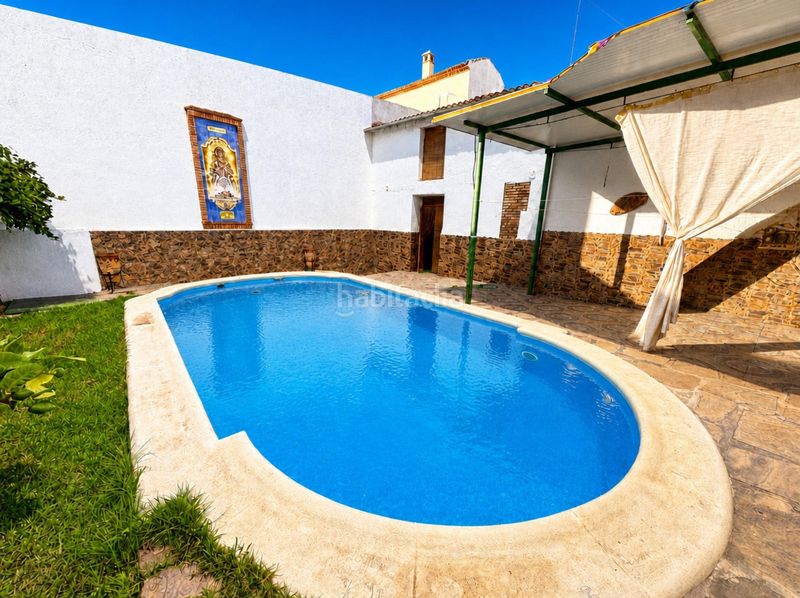 Foto da2aa01f-5960-4336-9750-a5d7933ff54f. Casa amb piscina a Arjonilla