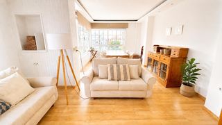 Flat in Centro Histórico. Vivienda singular en plaza del prado  149 m2  5 habitaciones  to
