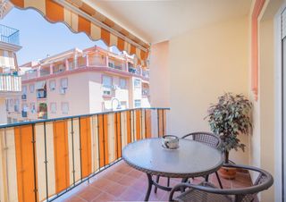 Appartement  Calle calle río lanjarón. Amplio piso de 3 dormitorios, 2 baños y terraza en las lagunas d