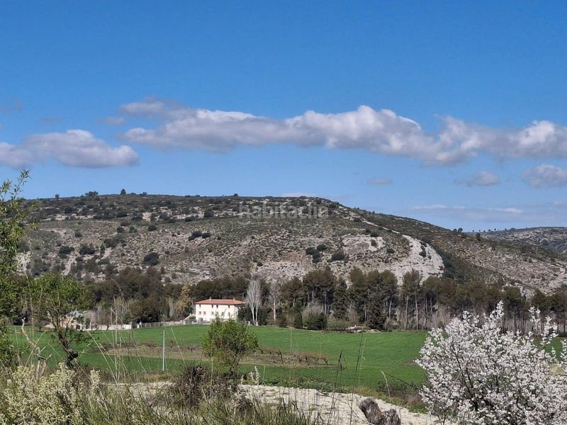 Foto 880b0e19-00a8-4f77-b0aa-a8eacfffe501. Casa amb aparcament a Alfafara