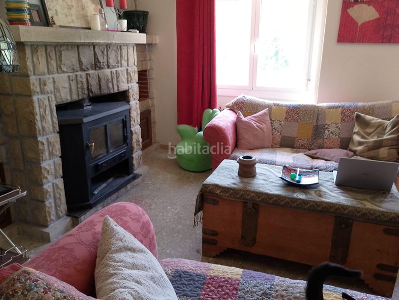 Foto a429f487-dc6d-4cd0-82cc-6b611714b76a. Casa amb aparcament a Alfafara