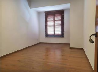 Piso  Ramon y cajal. Céntrico piso reformado en finca señorial