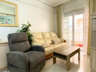 Flat  Almudena. Piso con garaje inlcuido en torrevieja centro