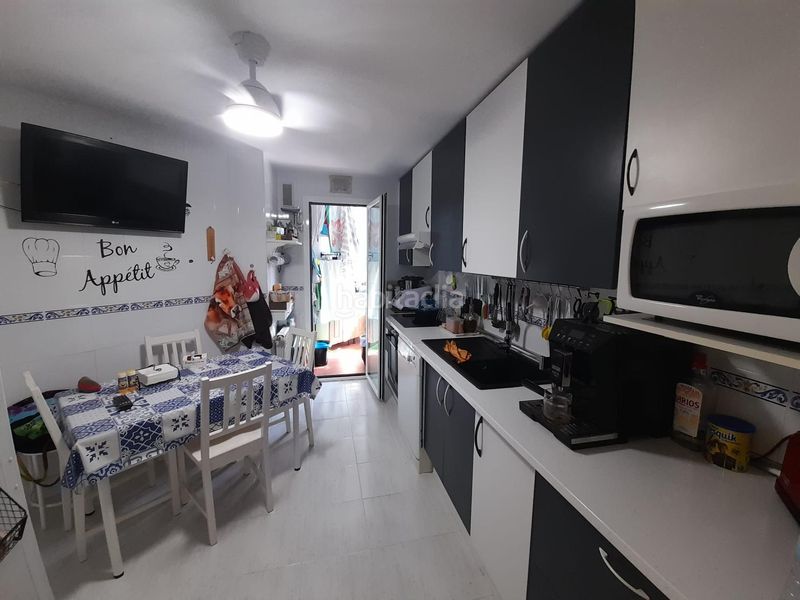 Foto a2d0472b-c79f-41f6-afbe-53d1598e32f7. Pis amb calefacció aparcament piscina a Orcasitas Madrid
