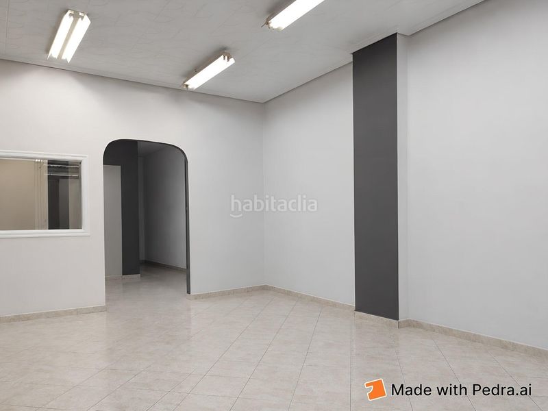 Foto 1c388404-a7b8-4464-a811-6dc3a99a5ed5. Local comercial a Mont Olivet Valencia