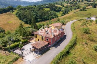 Casa  Lugar la rivera 1. Casa con prado en villaviciosa  naturaleza, privacidad y calidad