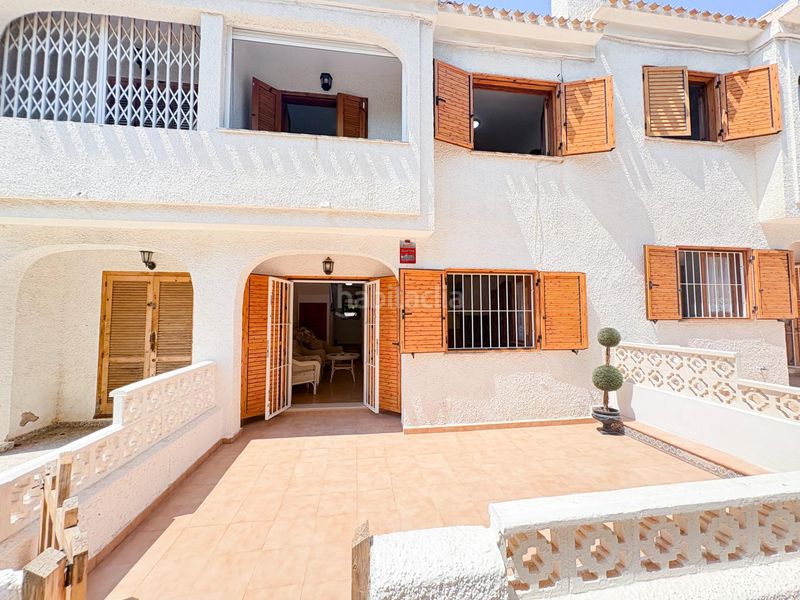 Foto d8851759-92a9-4024-a7d8-b8f4cf1af2b4. Casa adossada amb calefacció aparcament a Playa Flamenca Orihuela