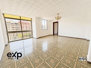 Pis  Cid. Piso en avenida del cid