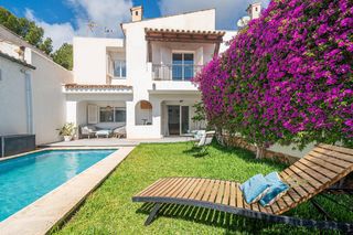 Casa adossada a Portals Nous. Exclusiva villa en bendinat  las villas de portals