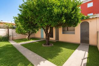 Pis a Es Vivero. Amplia vivienda con jardin privado en el vivero.